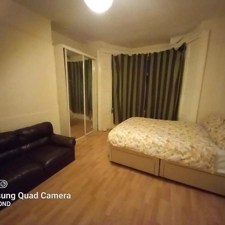 Elmdene Road - Large Room ลอนดอน ภายนอก รูปภาพ