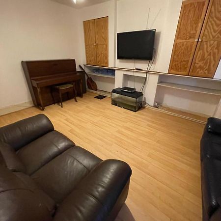 Elmdene Road - Large Room ลอนดอน ภายนอก รูปภาพ