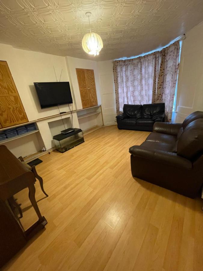 Elmdene Road - Large Room ลอนดอน ภายนอก รูปภาพ